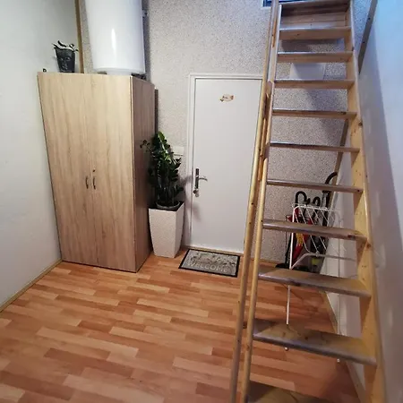 Apartma Remi شقة بيران